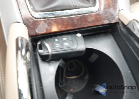 2012 Buick Lacrosse Touring Group z USA, uszkodzony, nr VIN 1G4GJ5E37CF179498